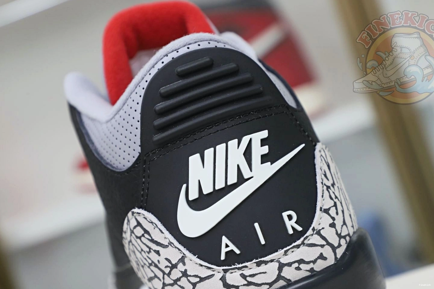 2018（854262-001）  Jordan retro 3 Jordan Air blackcement 0820